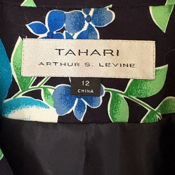 Tahari-Floral cotton blazer Arthur S. Levine. Size 12 lined, 3/4 sleeve EUC! - Picture 3 of 15